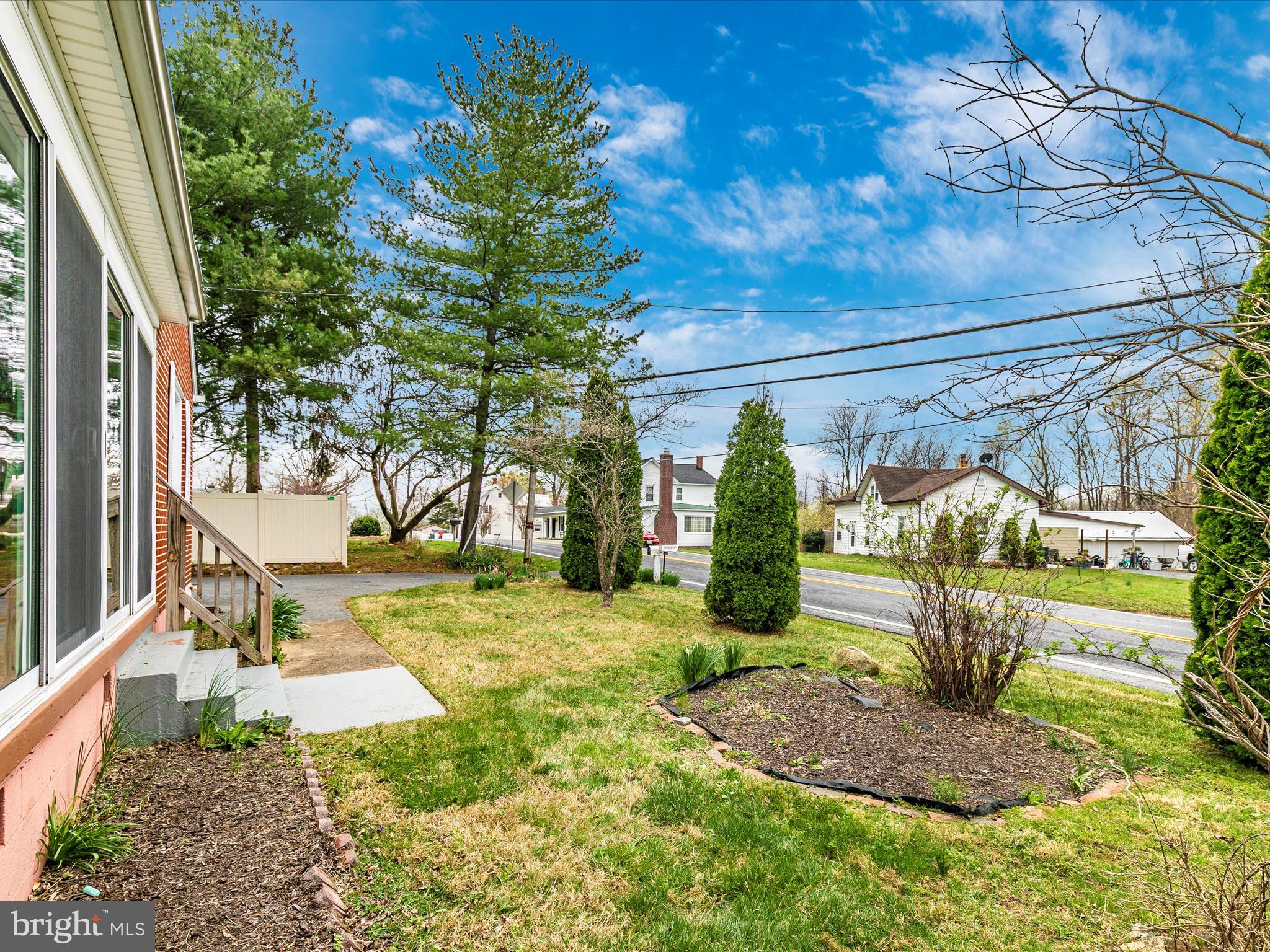 YELLOW SPRINGS - Residential