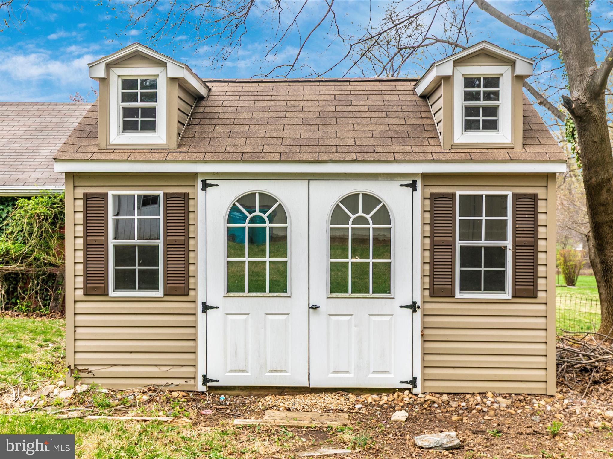 YELLOW SPRINGS - Residential