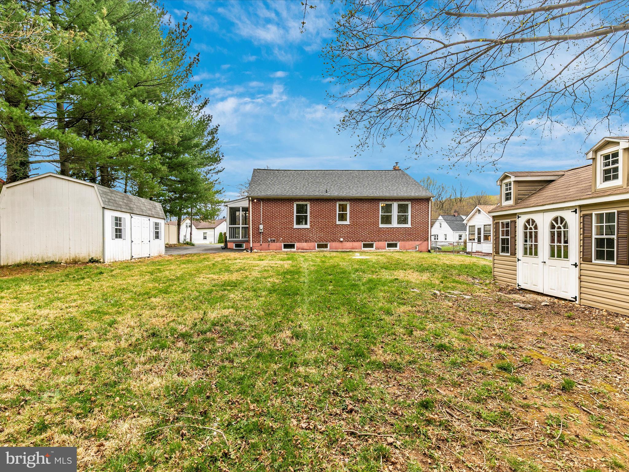 YELLOW SPRINGS - Residential