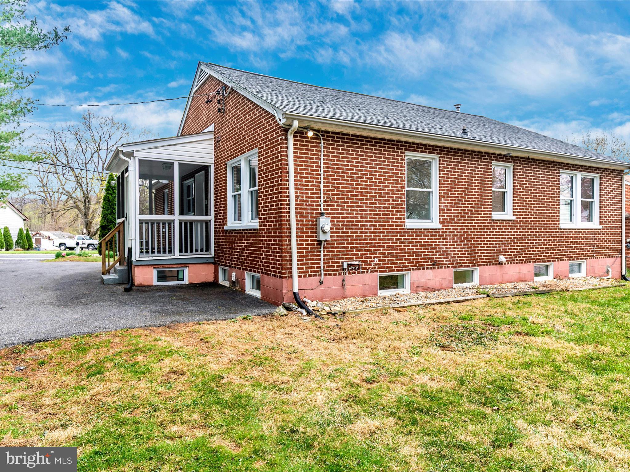 YELLOW SPRINGS - Residential