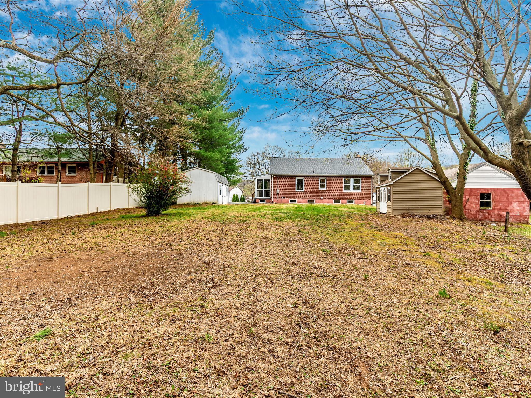 YELLOW SPRINGS - Residential