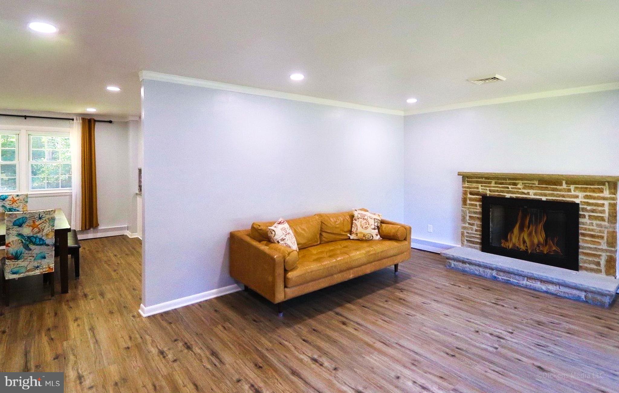 10225 GREEN CLOVER DRIVE