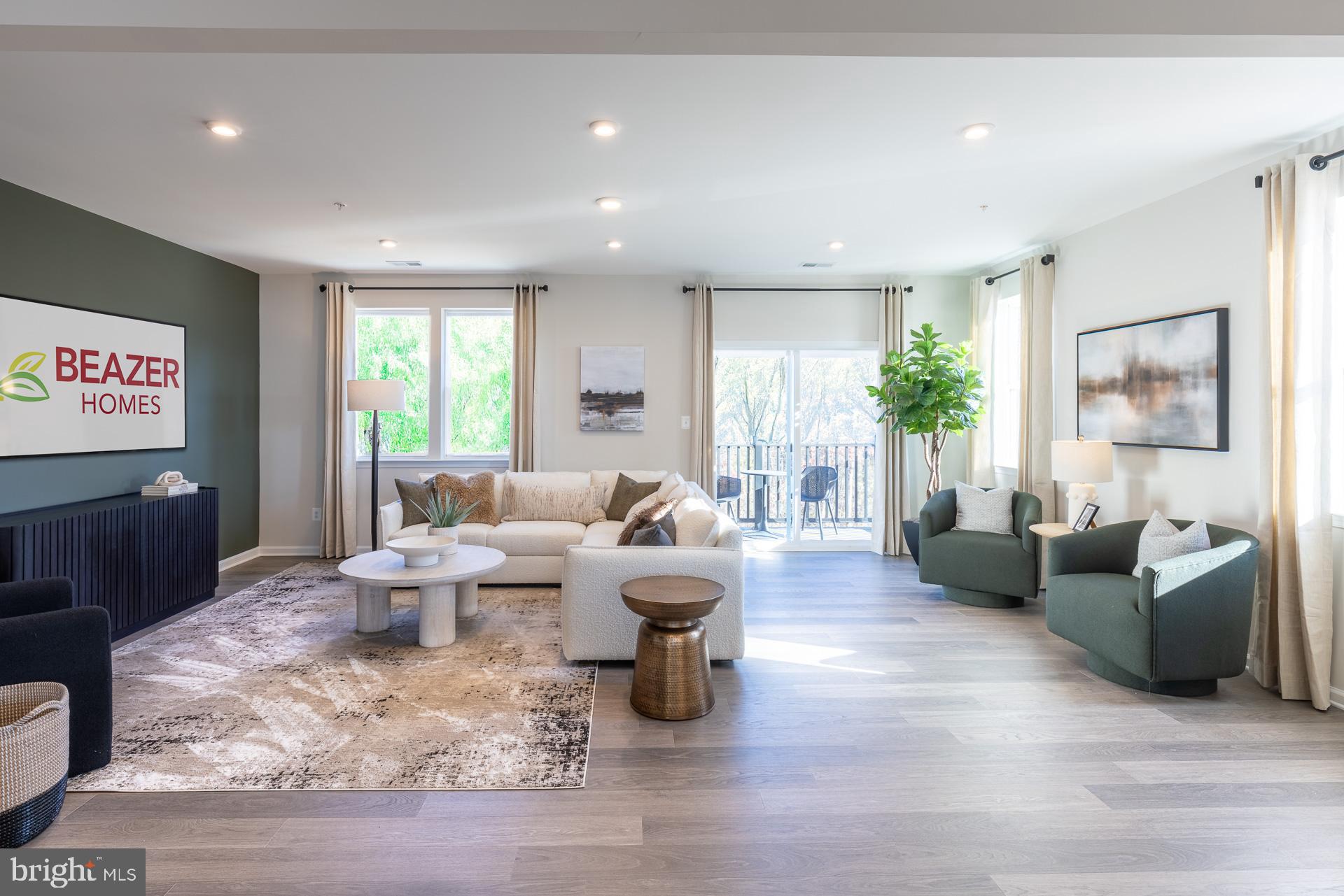 PADDOCK POINTE - Residential