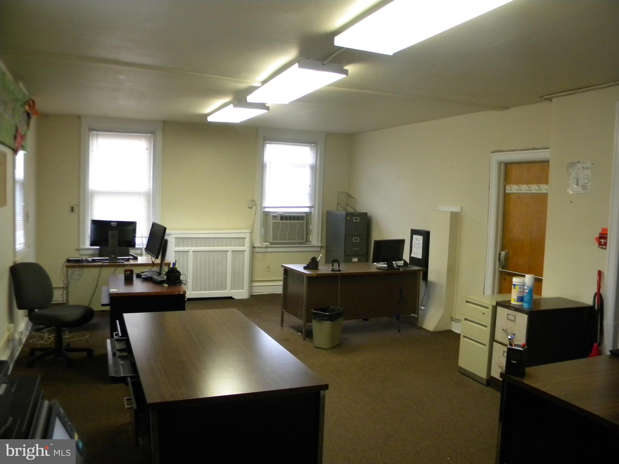 GERMANTOWN (WEST) - Land