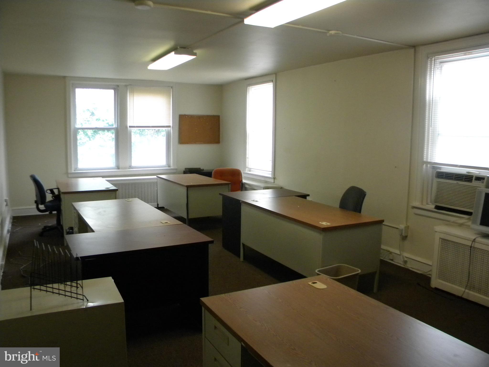 GERMANTOWN (WEST) - Land