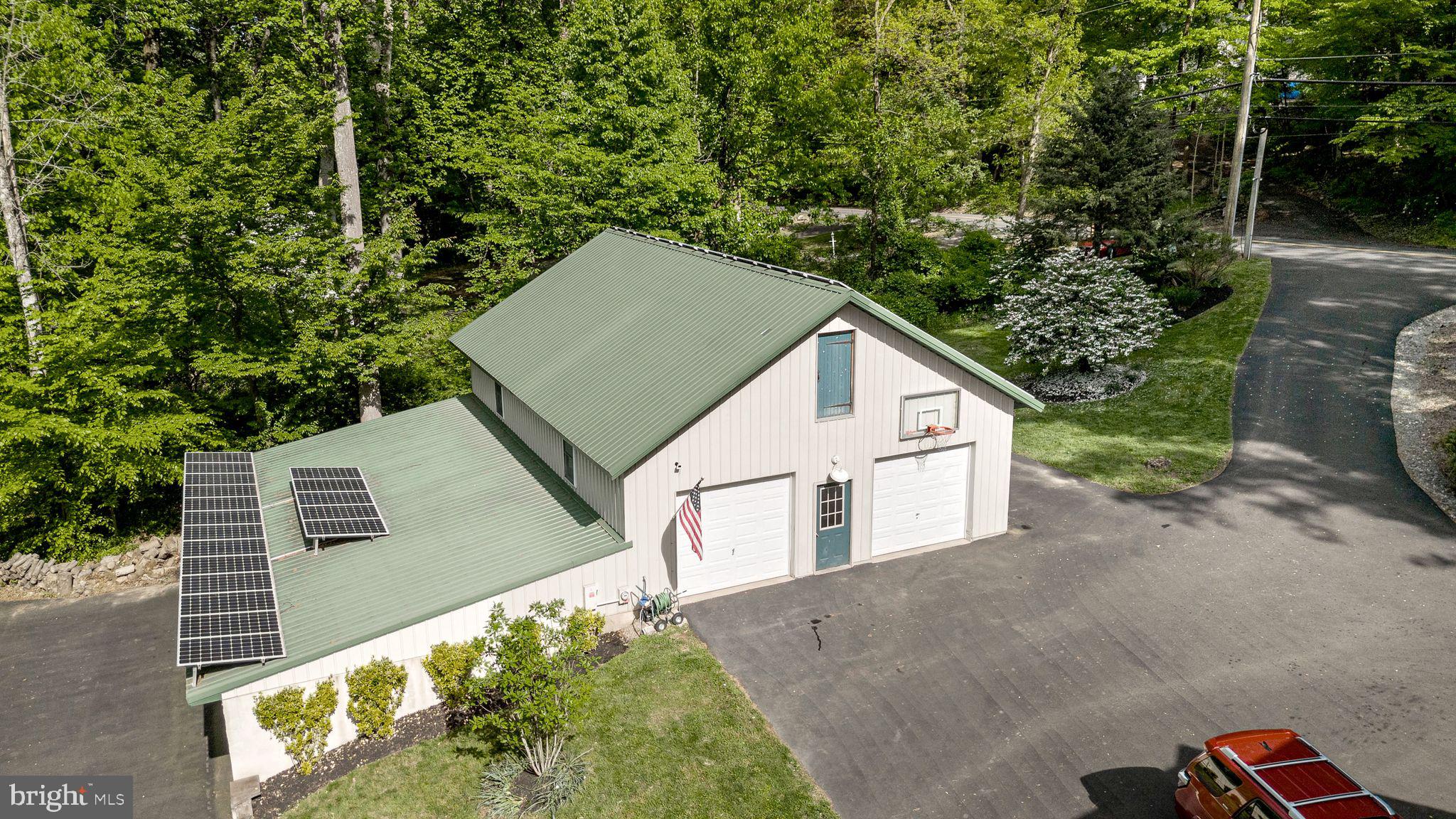 100 ACRE WOODS - Residential