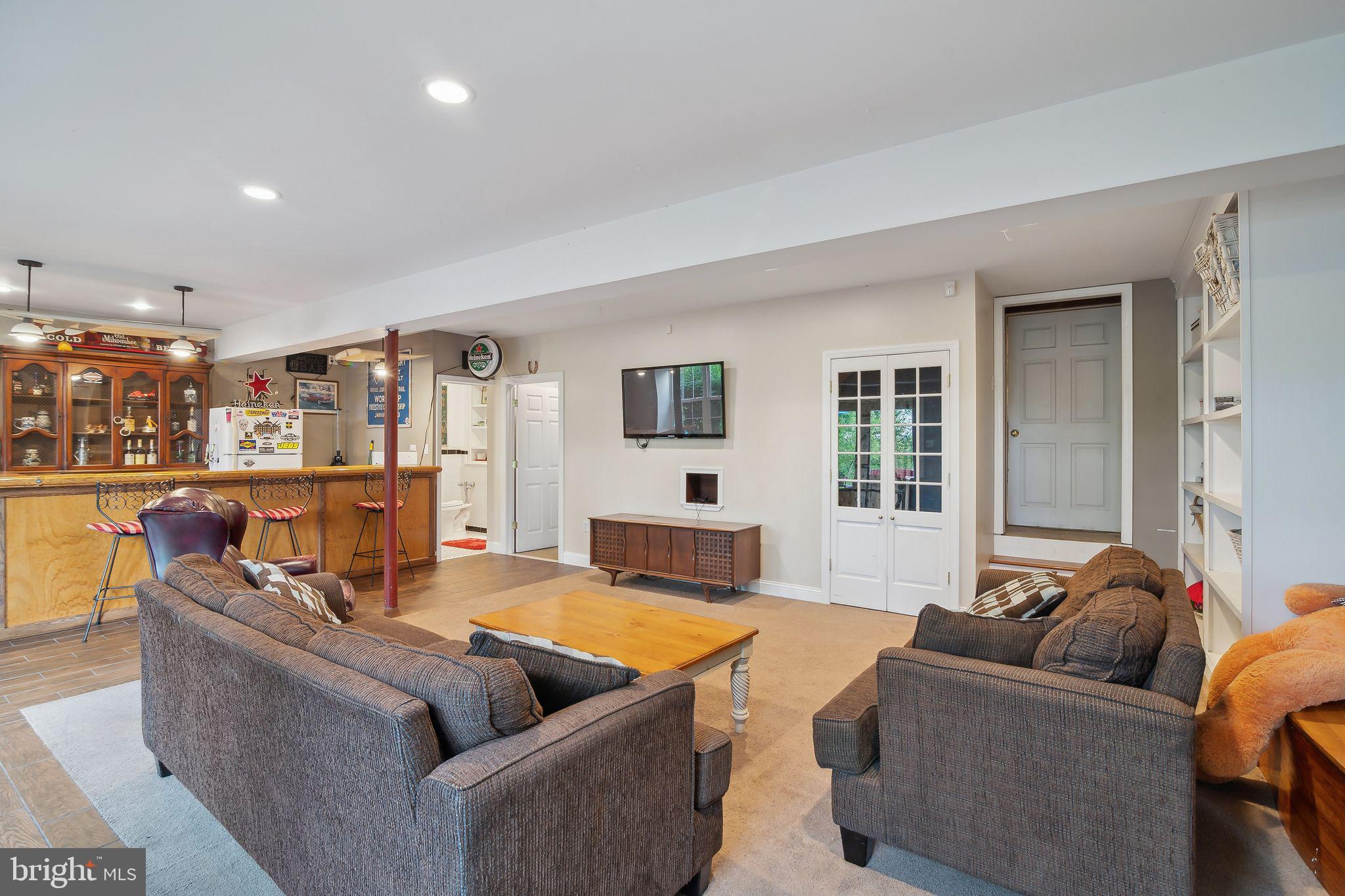 100 ACRE WOODS - Residential