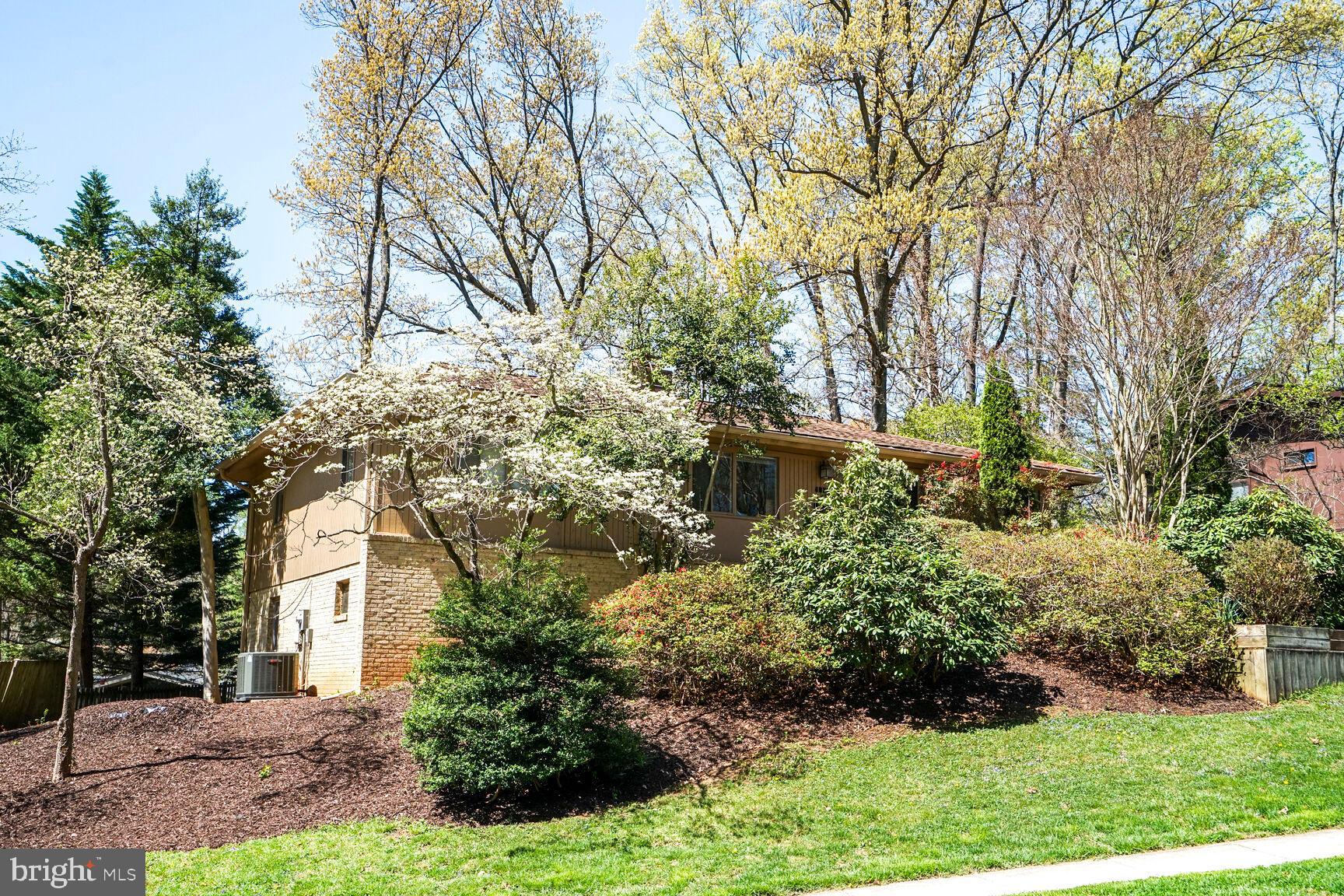 4024 IVA LANE