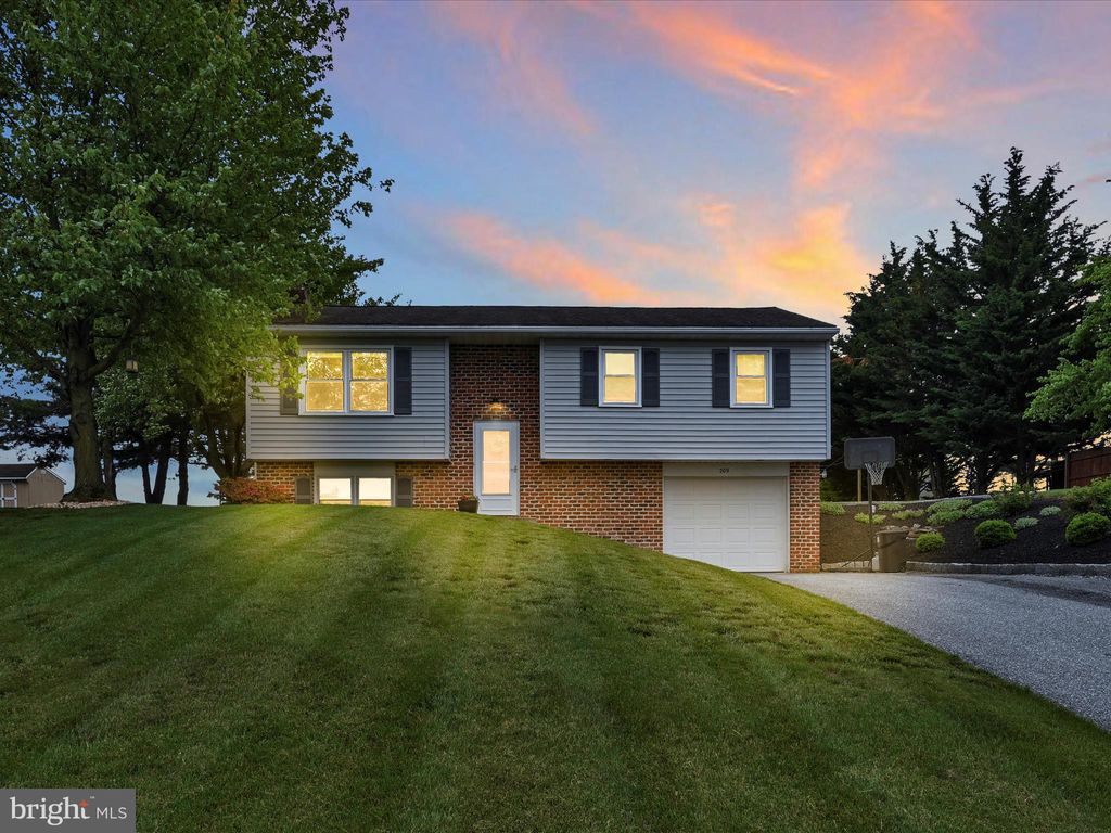 Photo of 209 Ironstone Drive, Lititz, PA 17543 (MLS # PALA2057204)