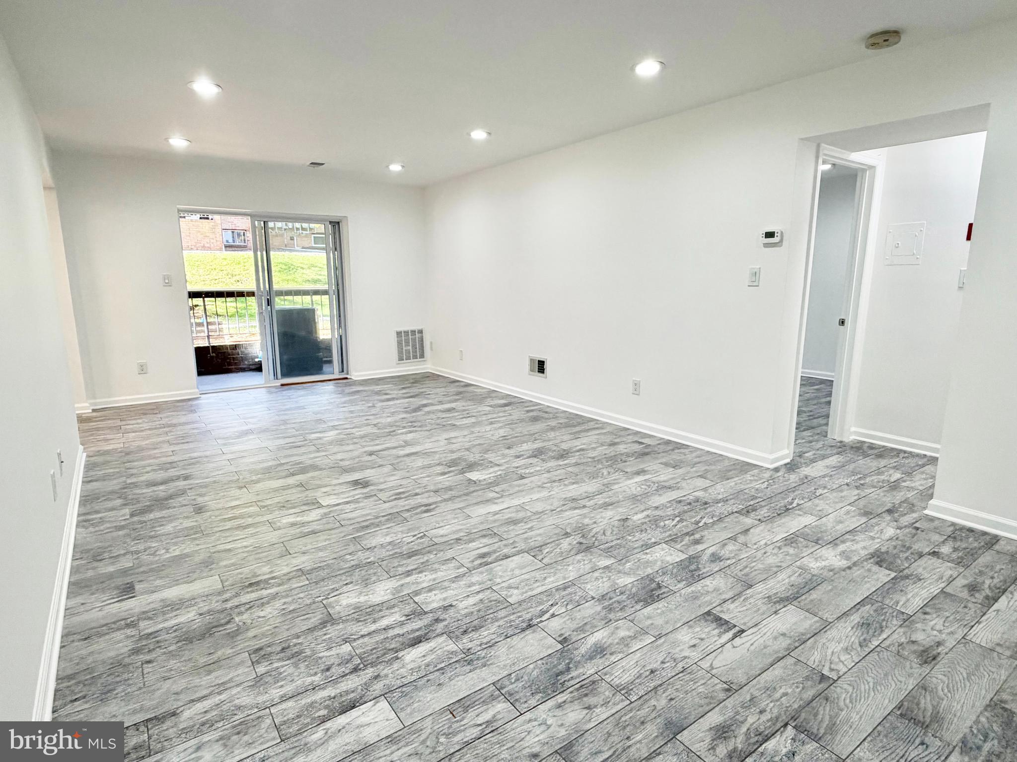 615 SHARON GARDEN COURT