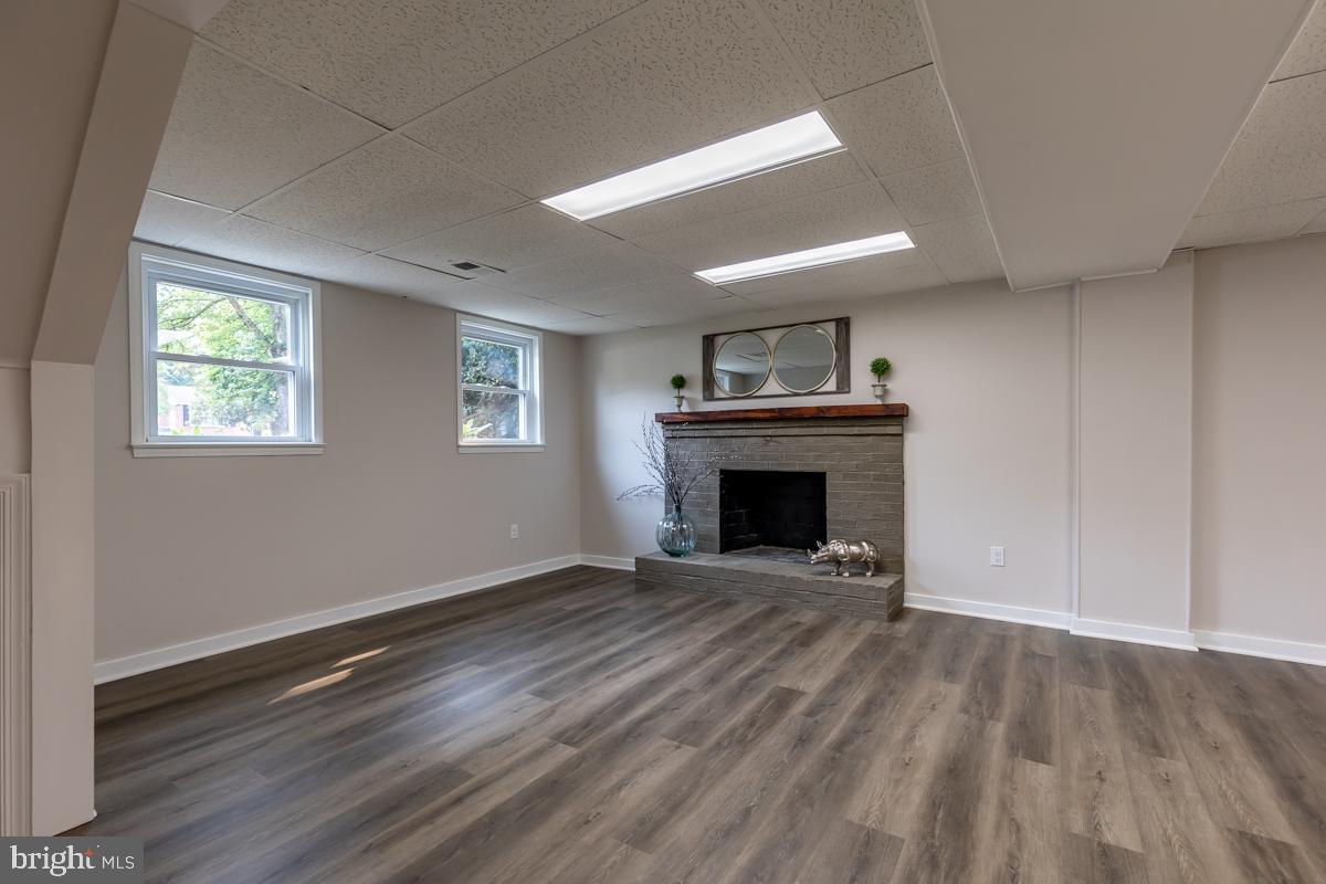 RUSTIC HILLS - Residential