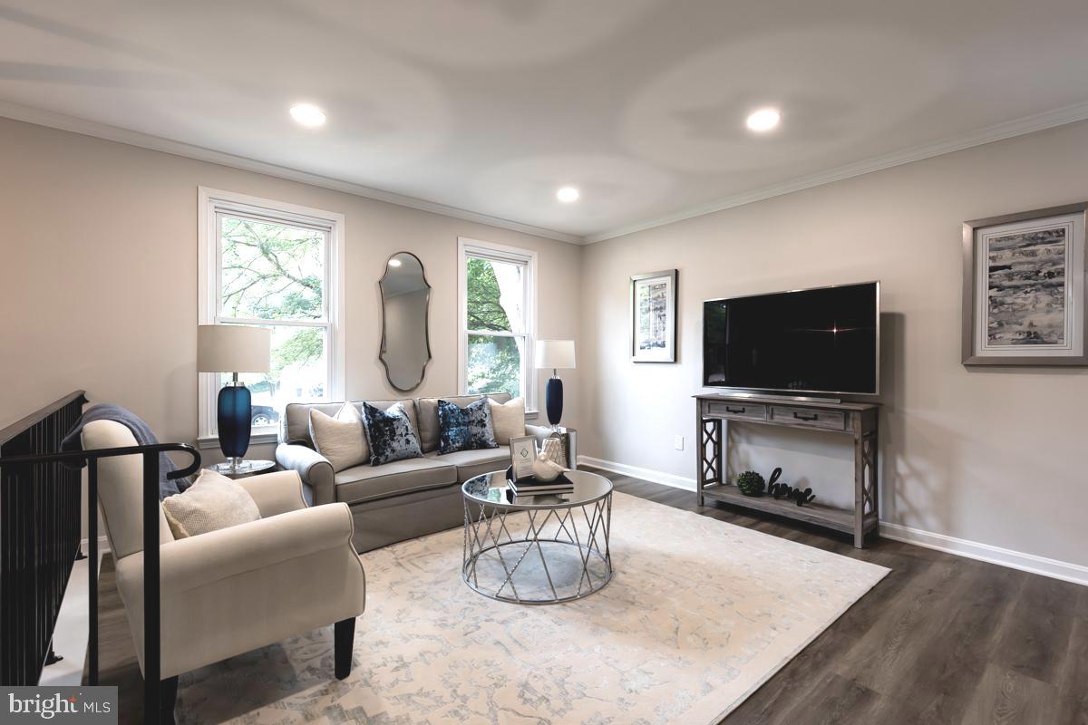 RUSTIC HILLS - Residential