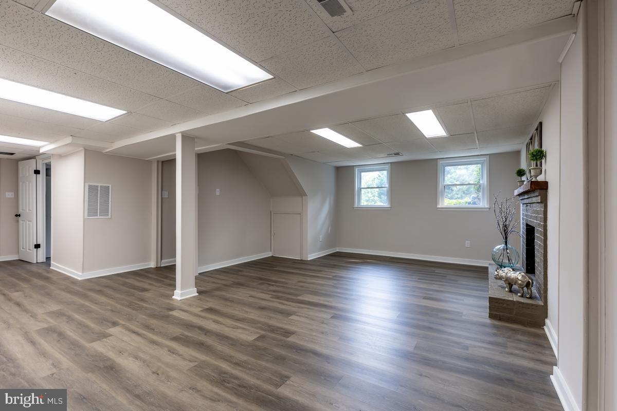 RUSTIC HILLS - Residential