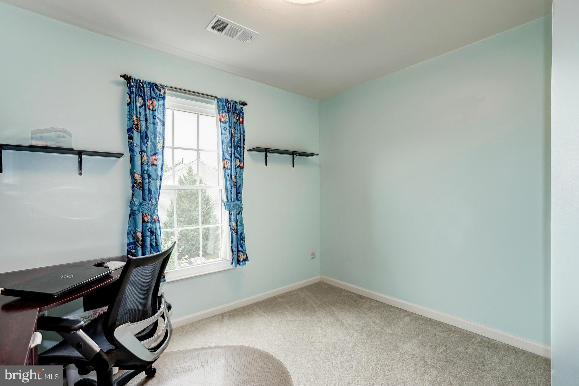 POTOMAC LAKES - Residential