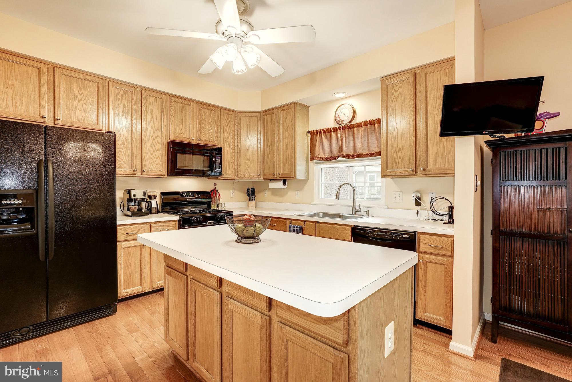 POTOMAC LAKES - Residential