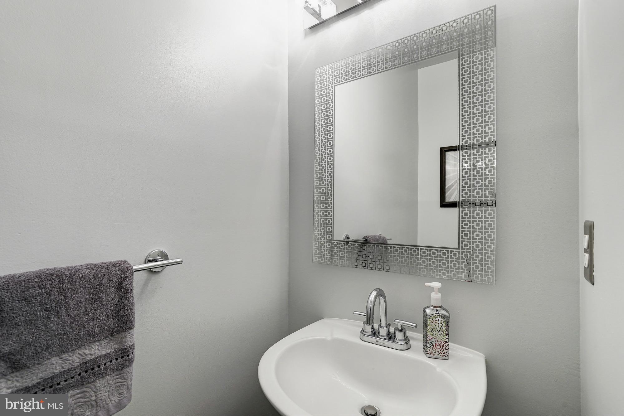 POTOMAC LAKES - Residential