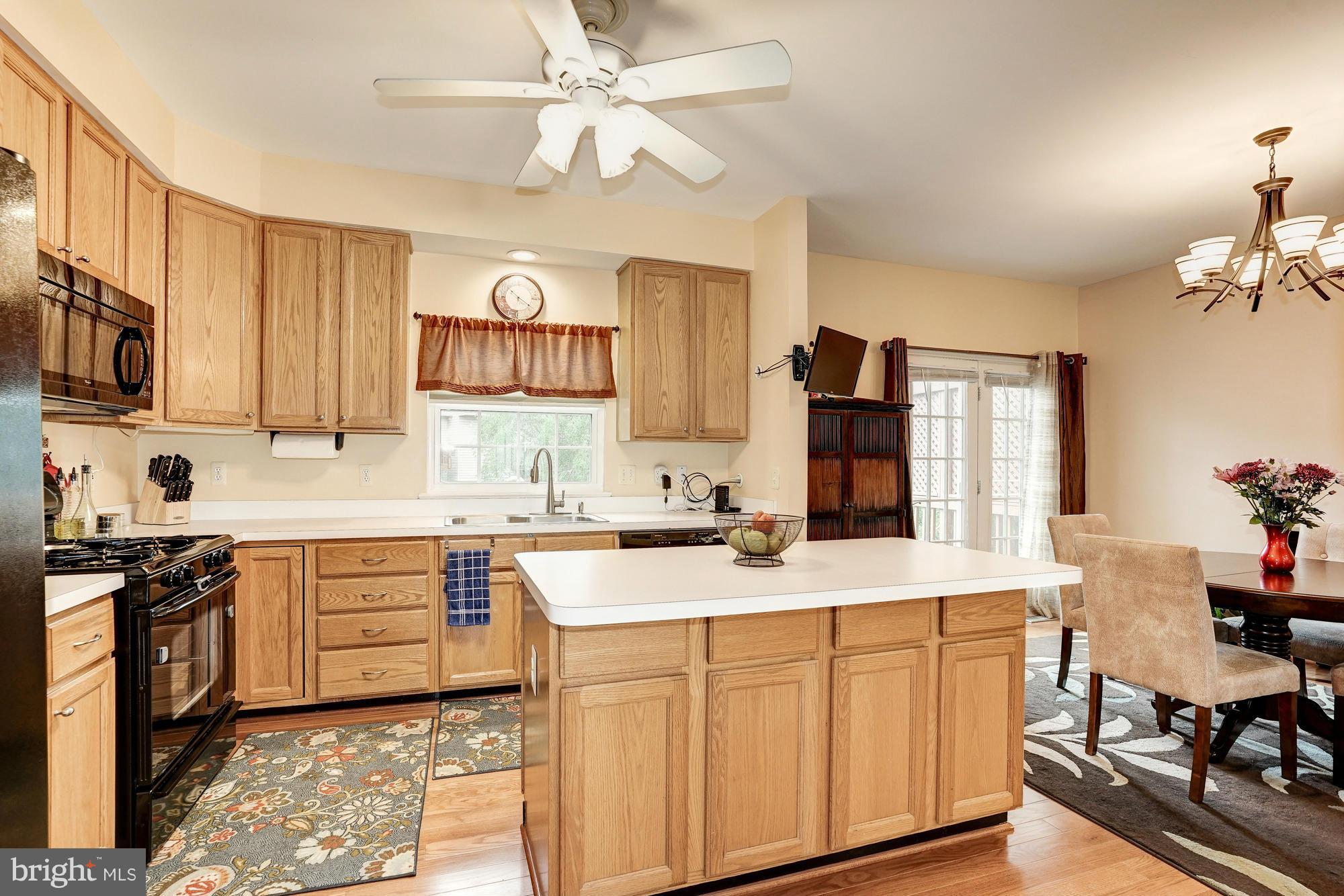 POTOMAC LAKES - Residential