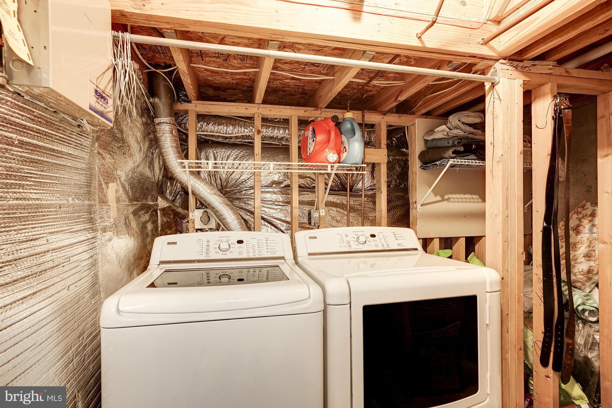 POTOMAC LAKES - Residential