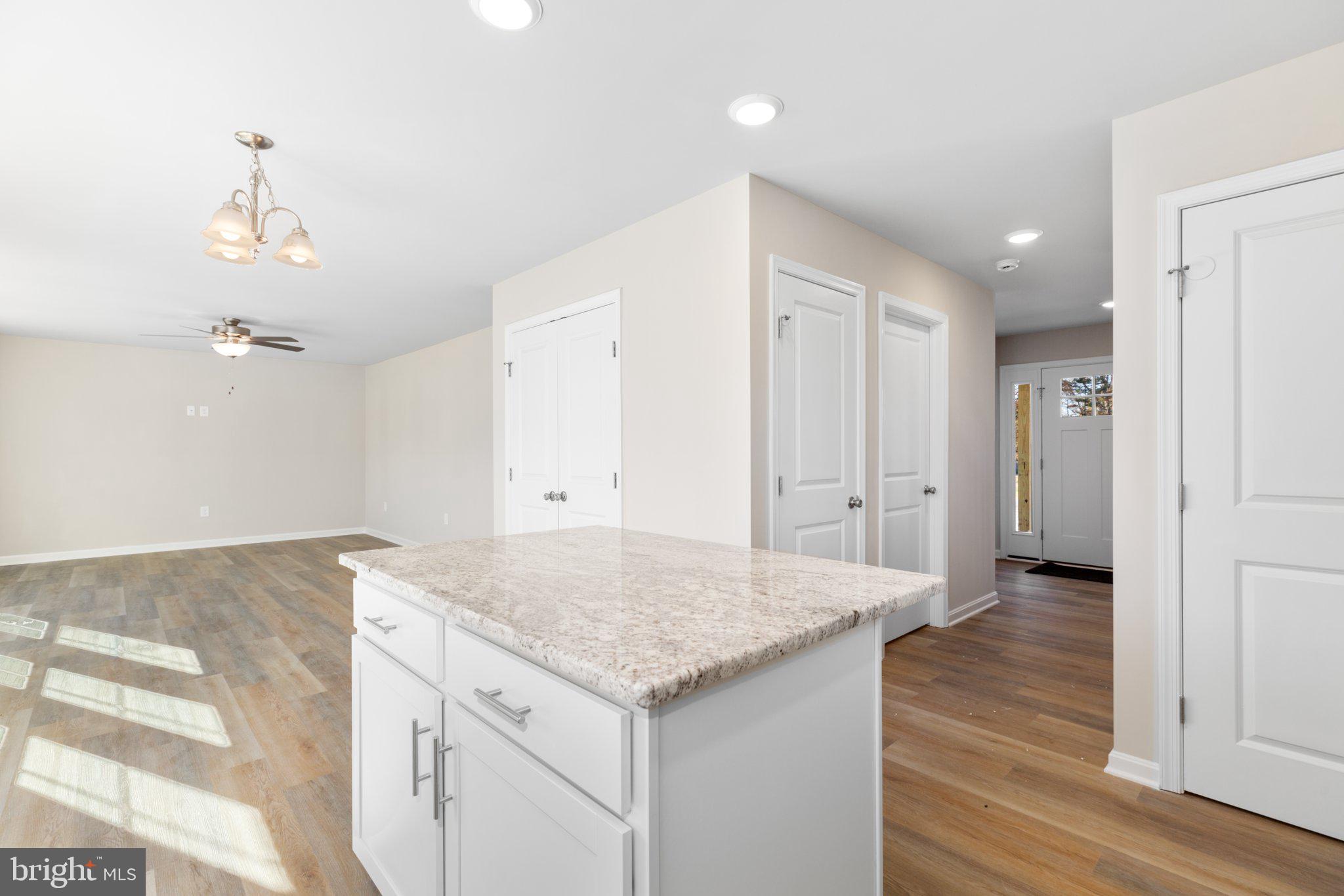 CABIN POINT / GLEBE HARBOR - Residential