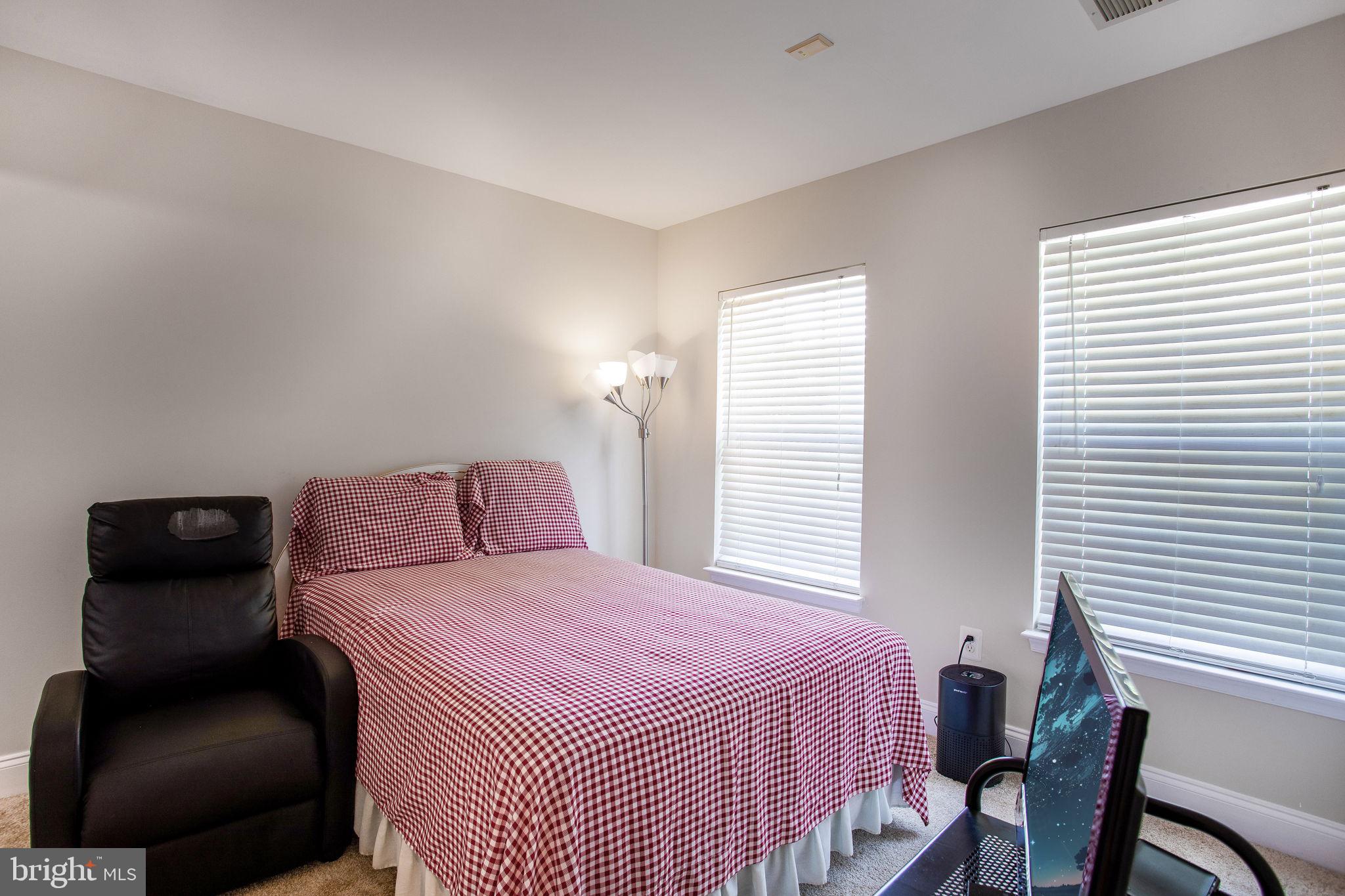 ETON SQUARE - Residential