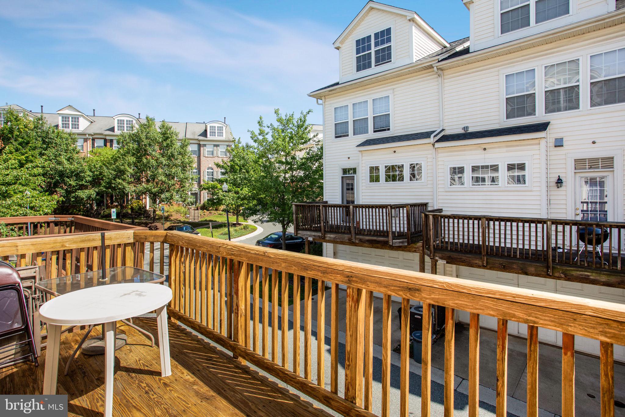 ETON SQUARE - Residential