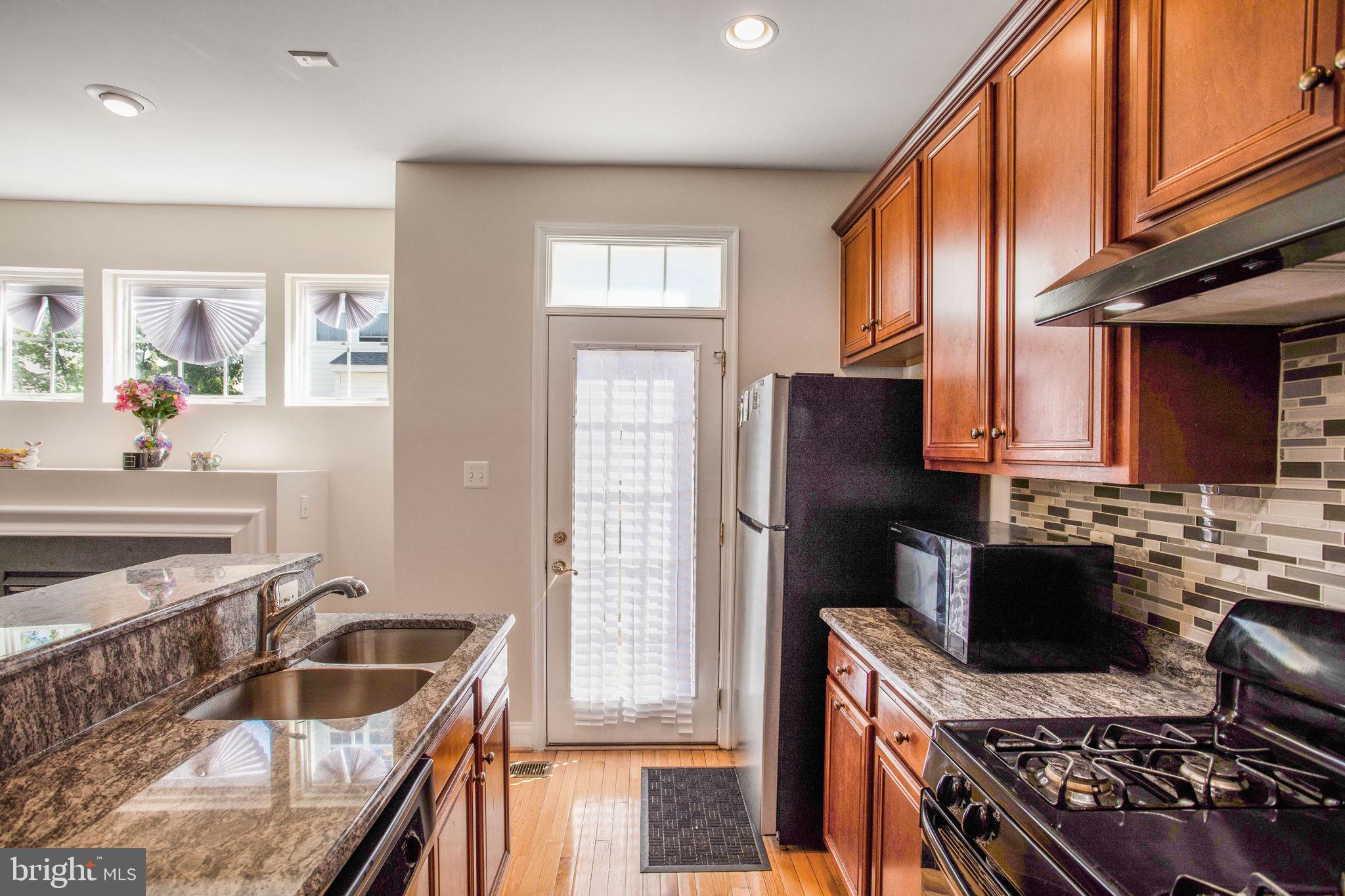 ETON SQUARE - Residential