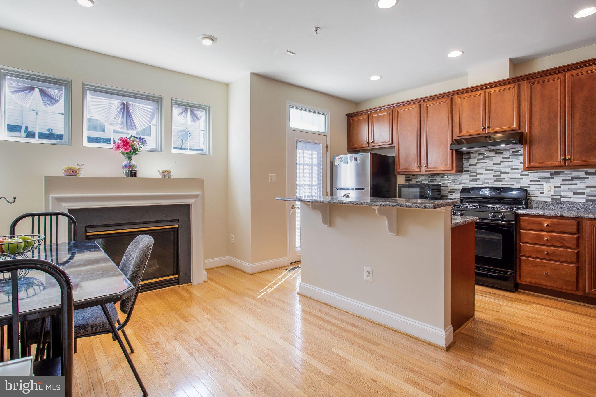 ETON SQUARE - Residential