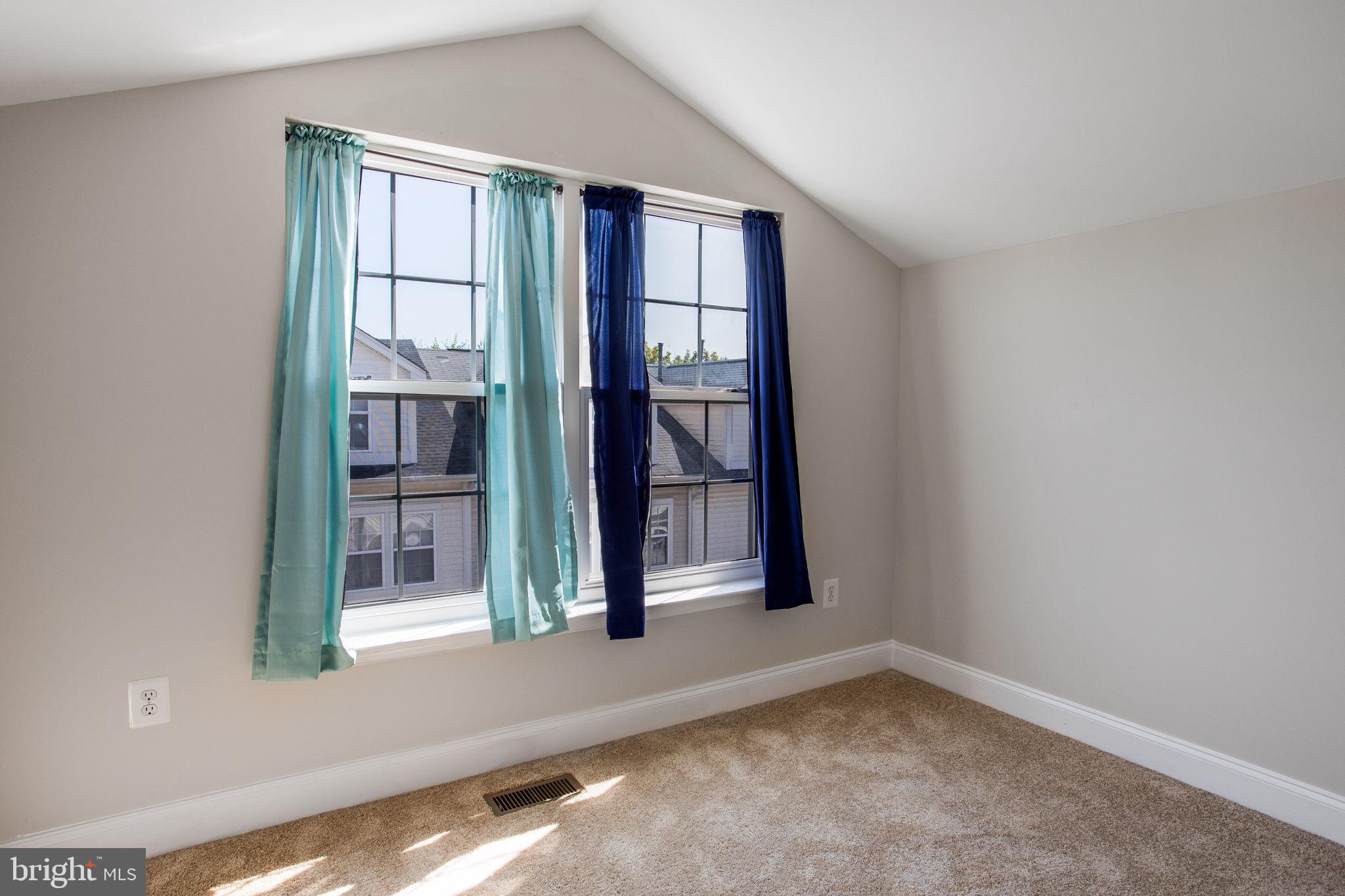 ETON SQUARE - Residential