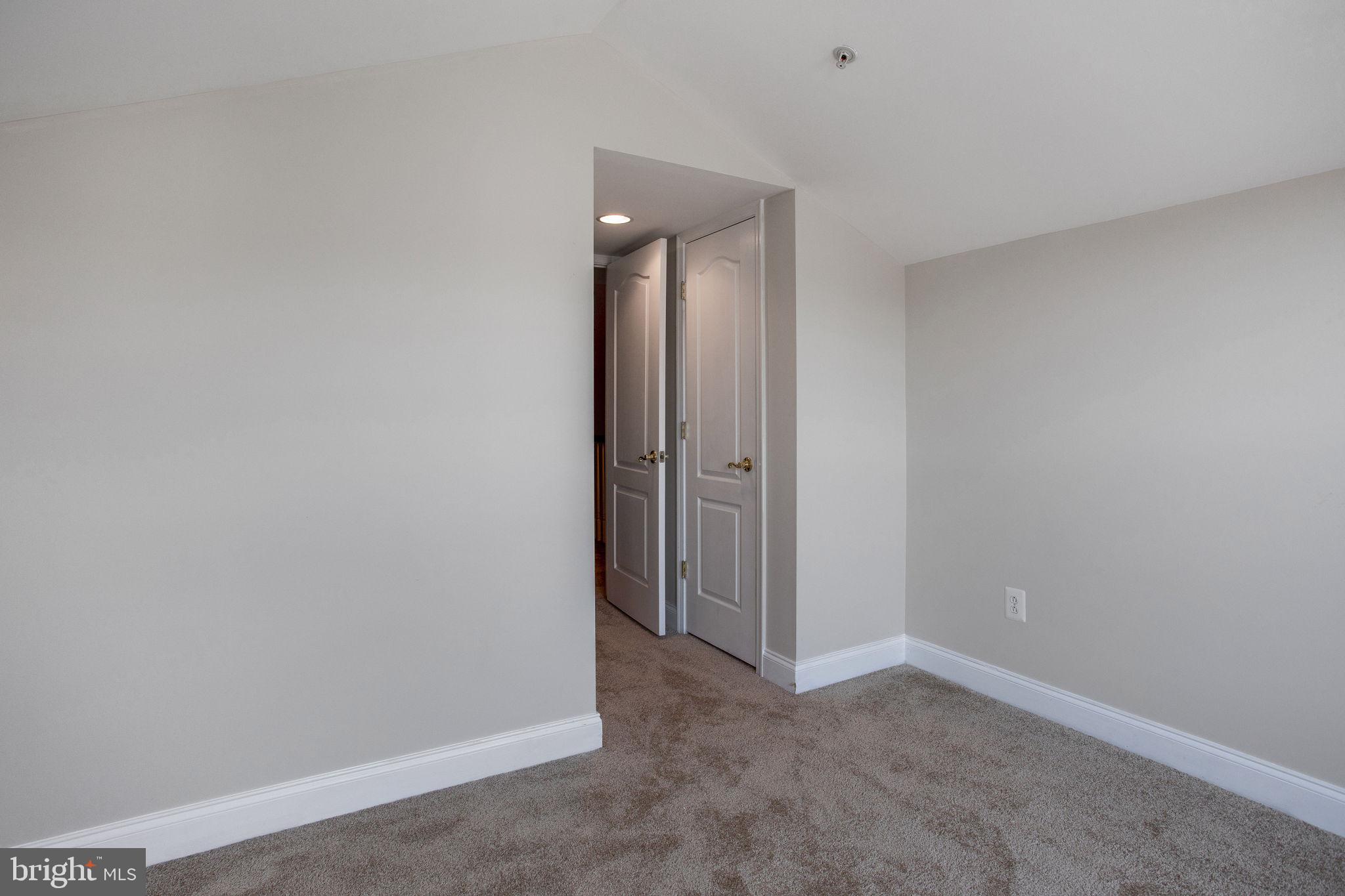 ETON SQUARE - Residential