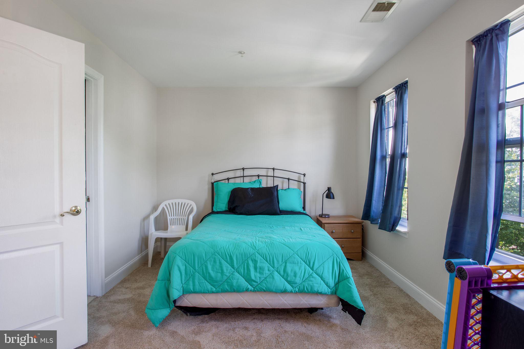 ETON SQUARE - Residential