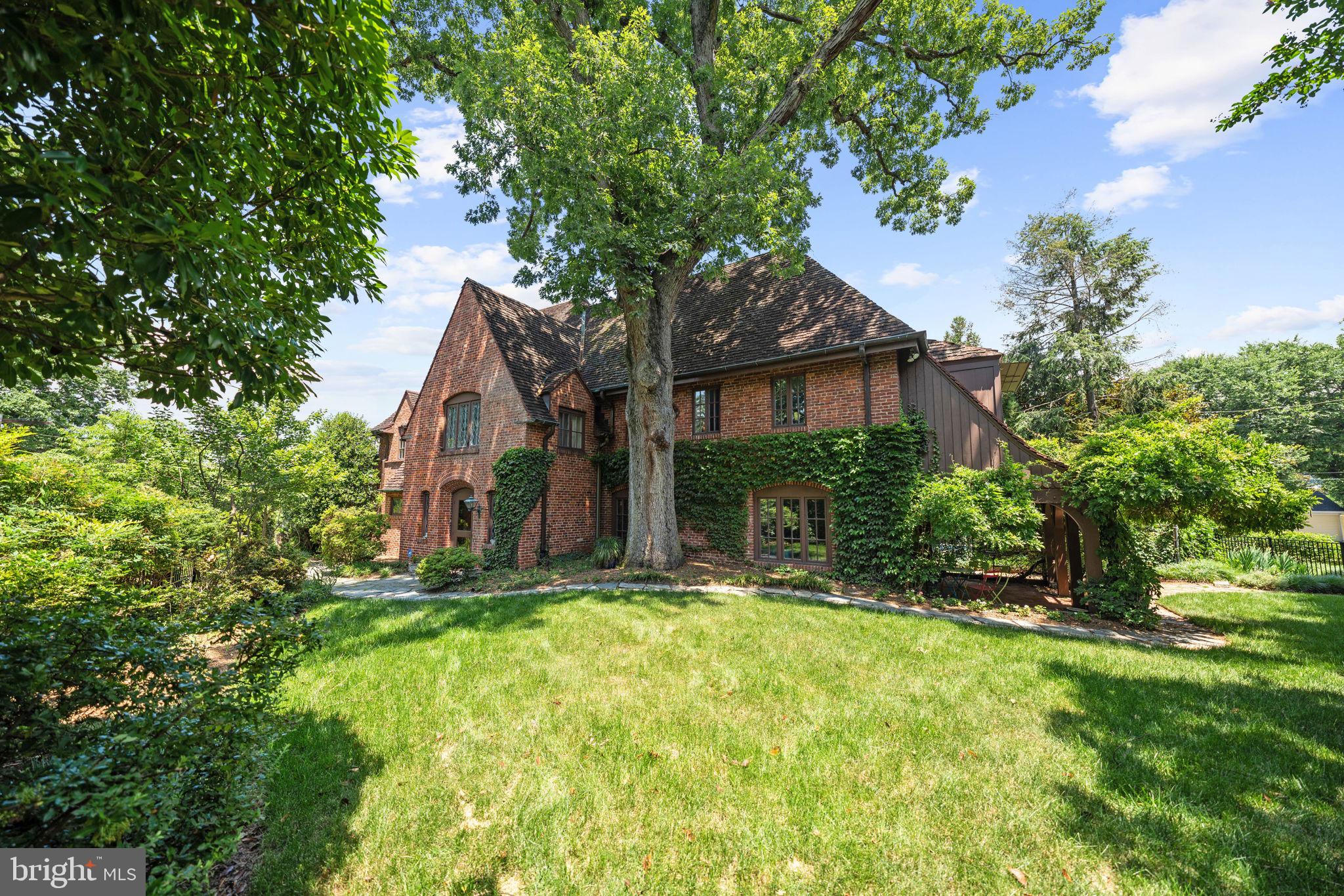 CLEVELAND PARK - Residential