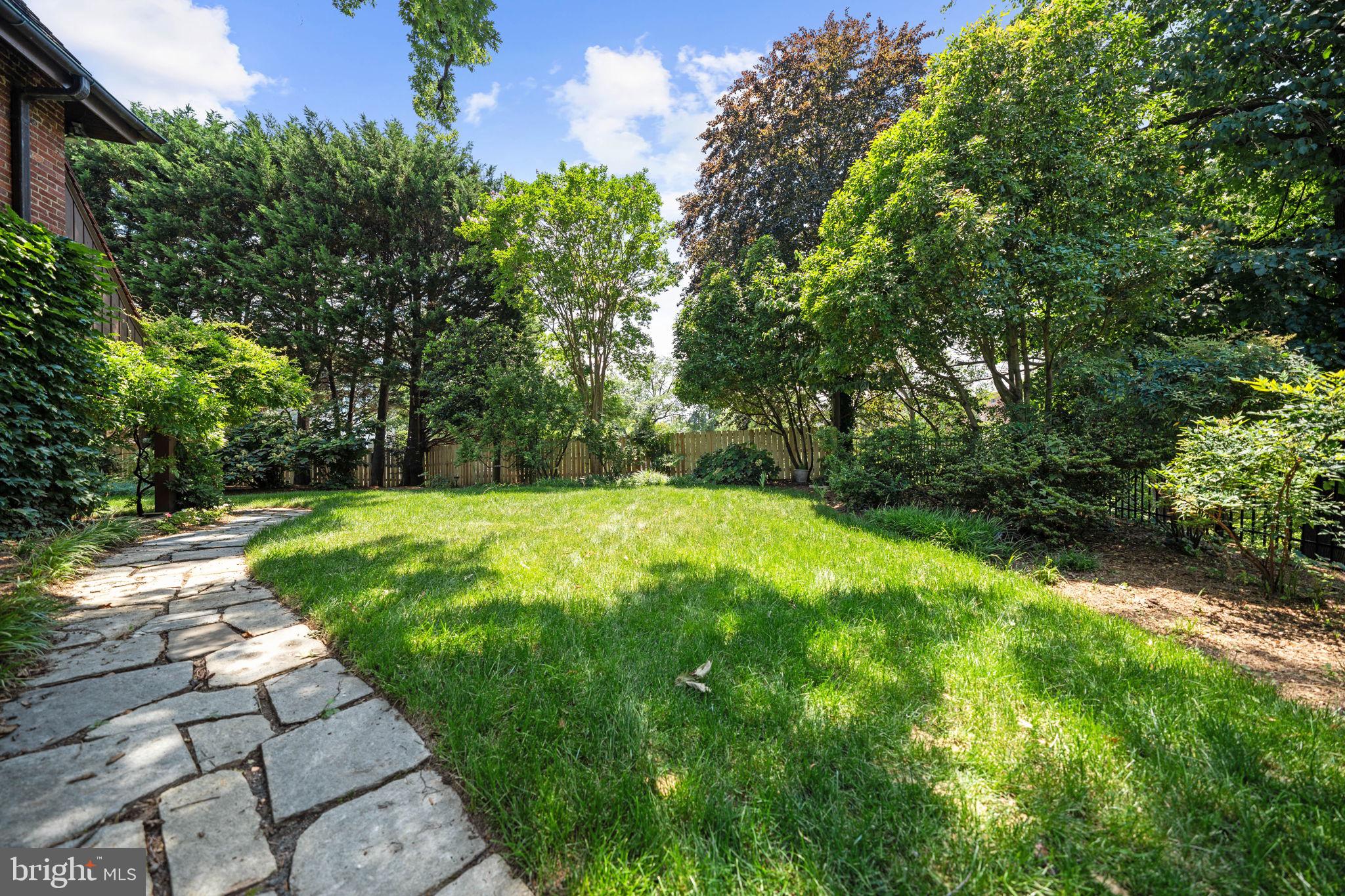 CLEVELAND PARK - Residential