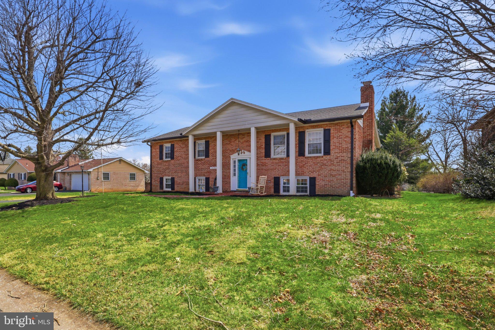 2874 SUNSET DRIVE