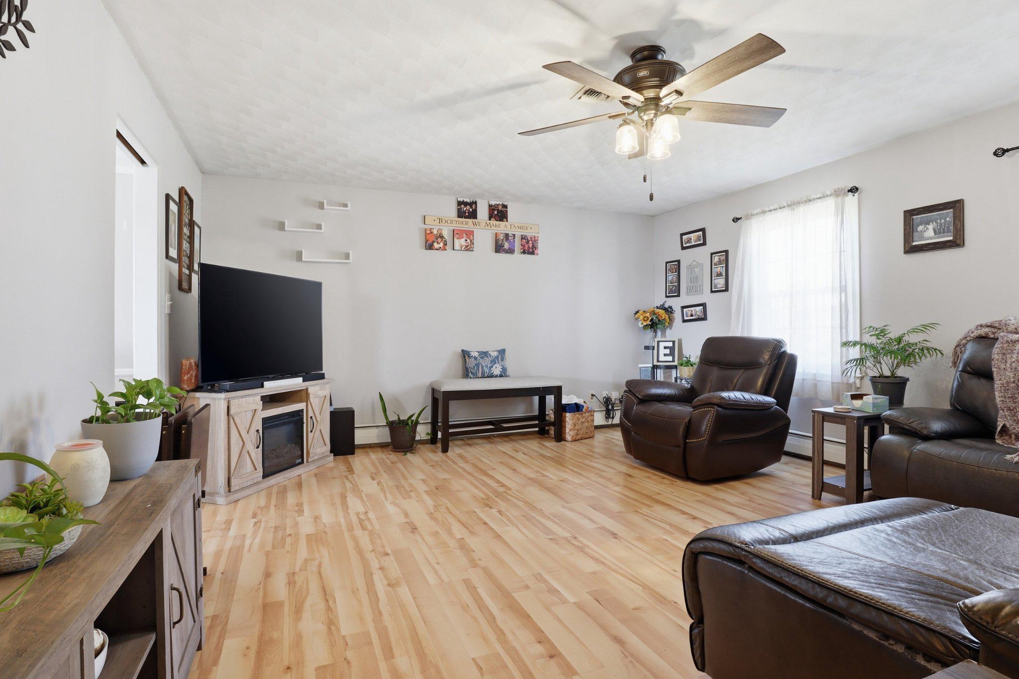 2874 SUNSET DRIVE