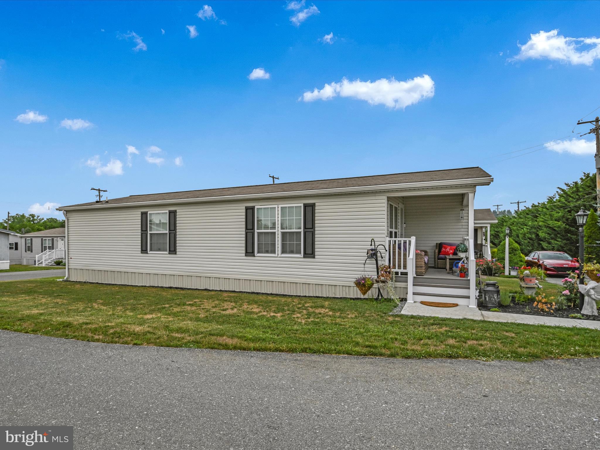 STONE HILL VILLAGE PARK - Residential