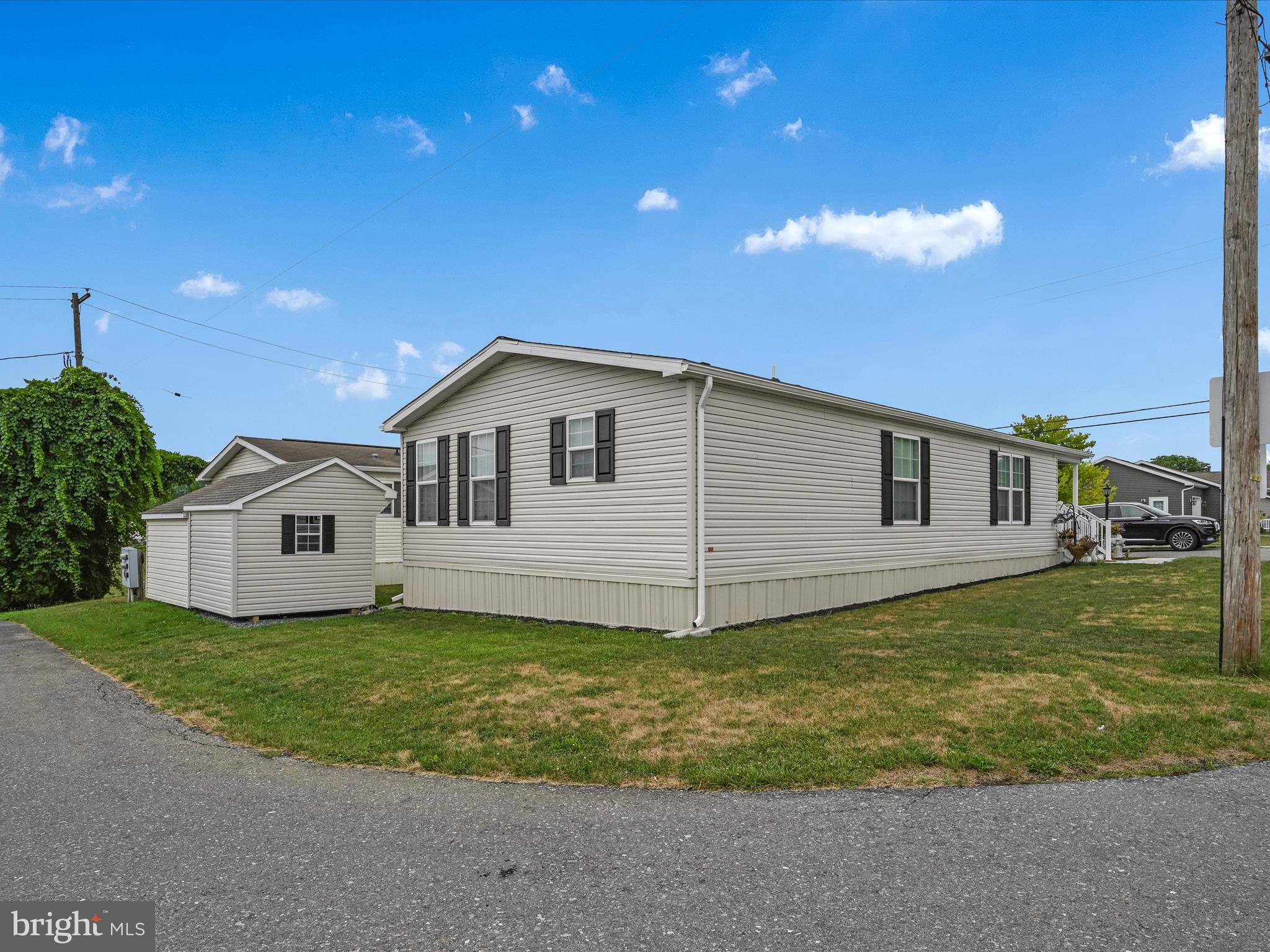 STONE HILL VILLAGE PARK - Residential