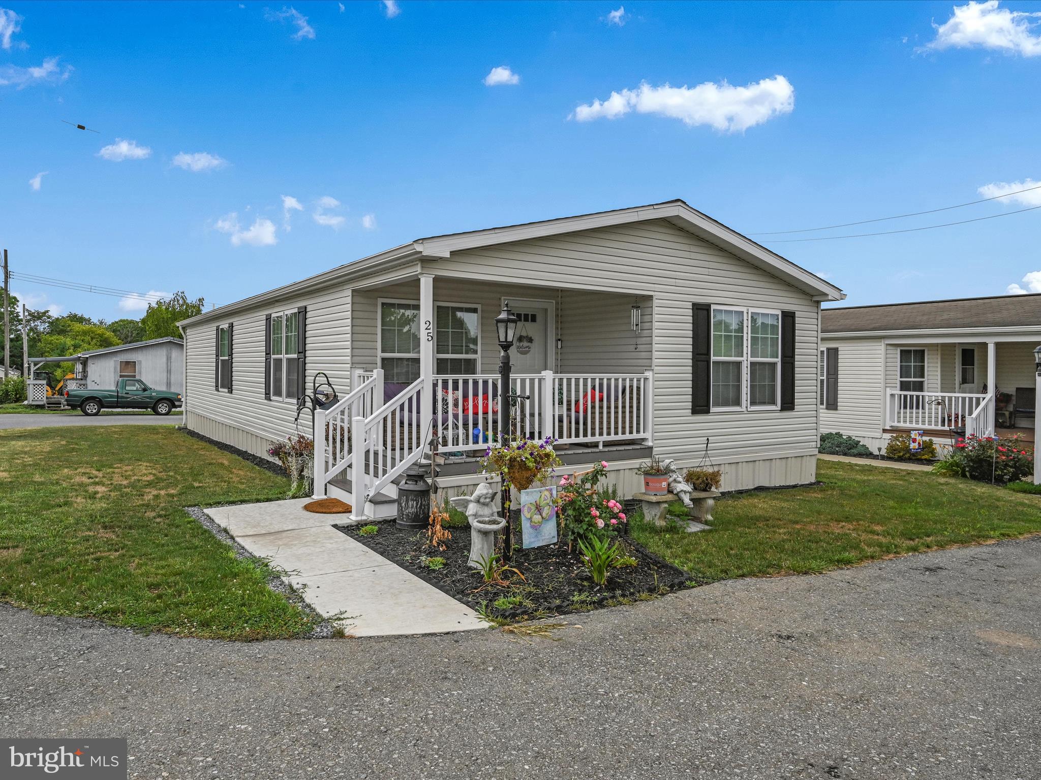 STONE HILL VILLAGE PARK - Residential