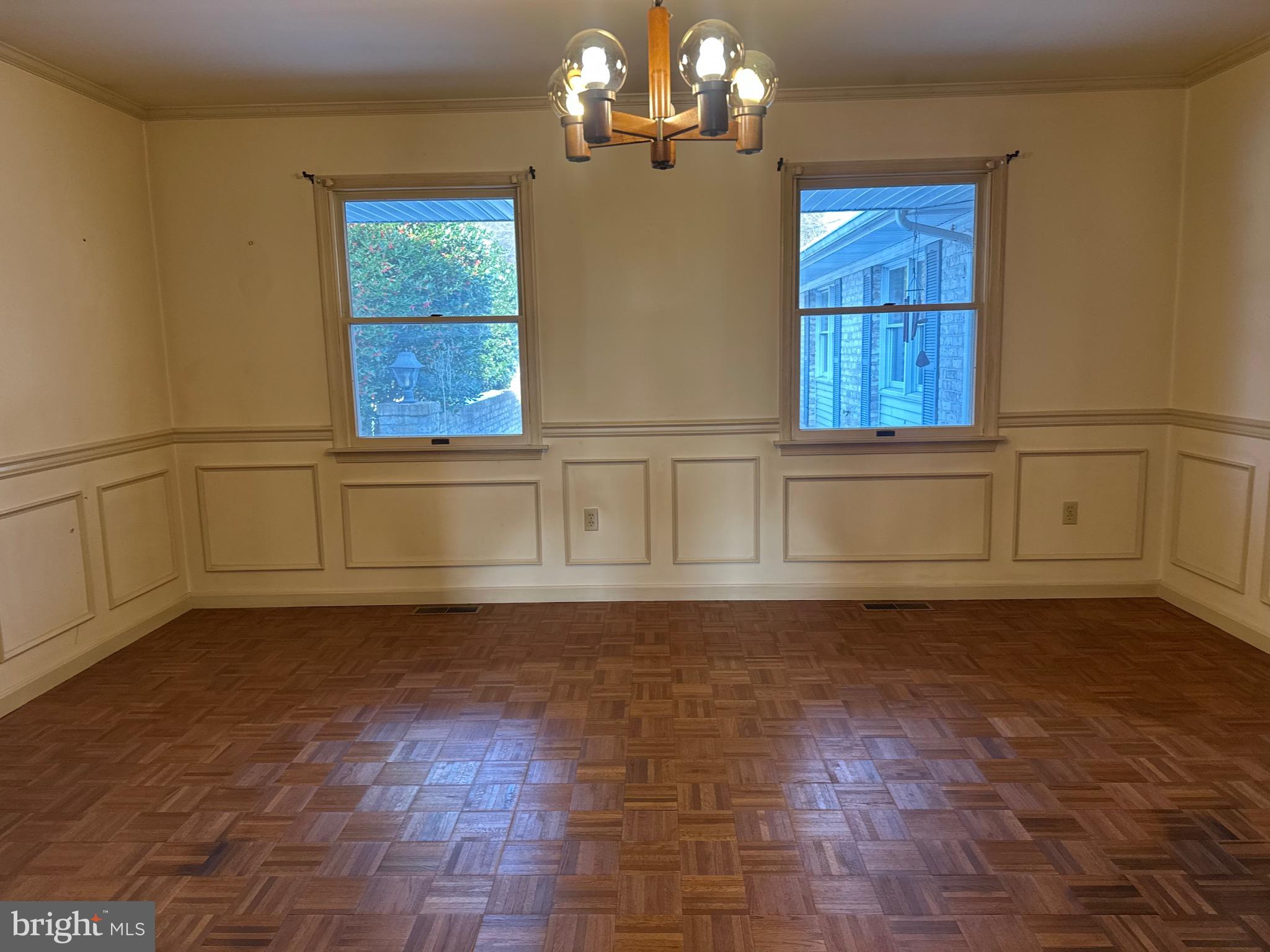 COLLEGE HEIGHTS - Residential