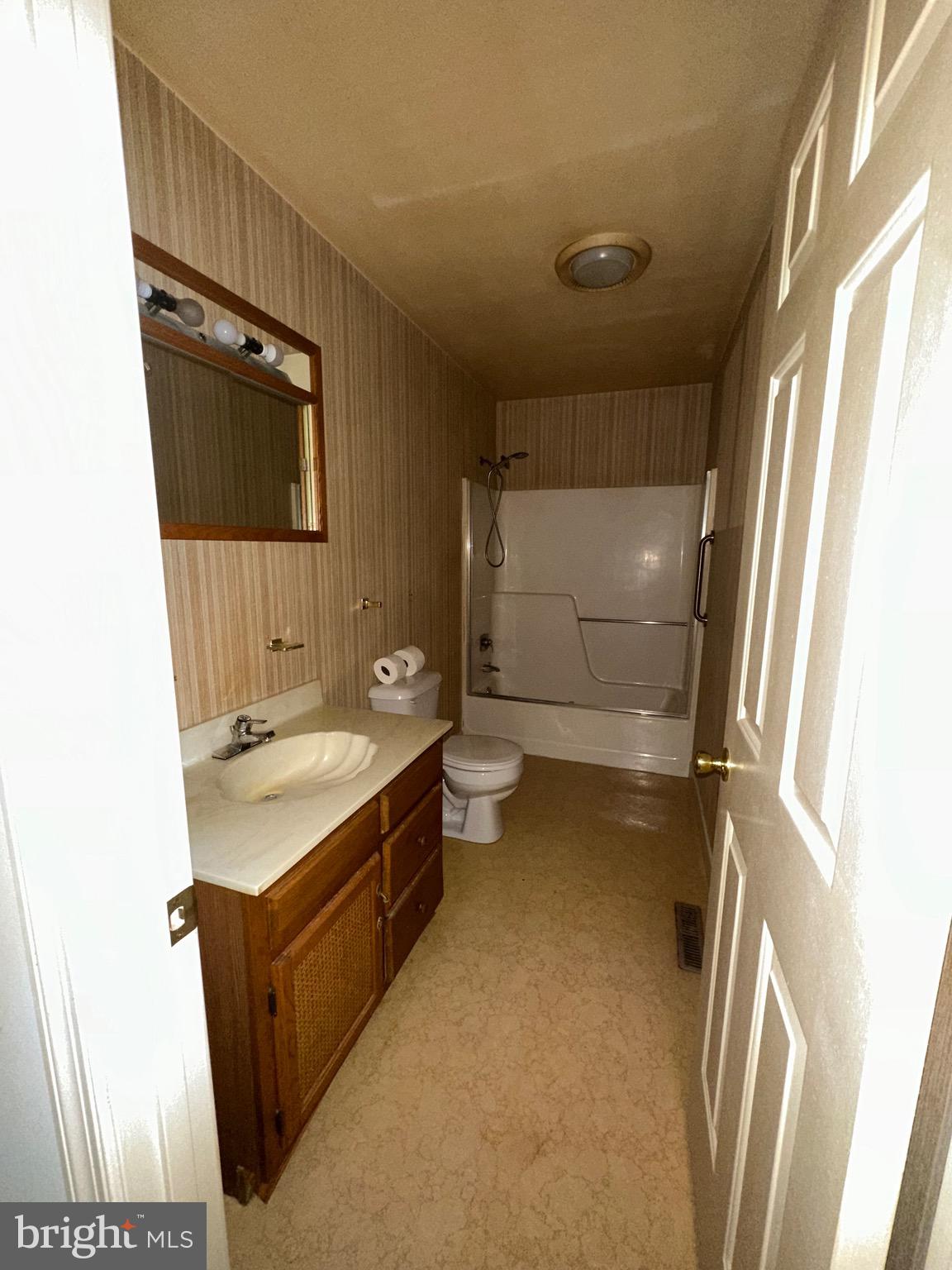 COLLEGE HEIGHTS - Residential