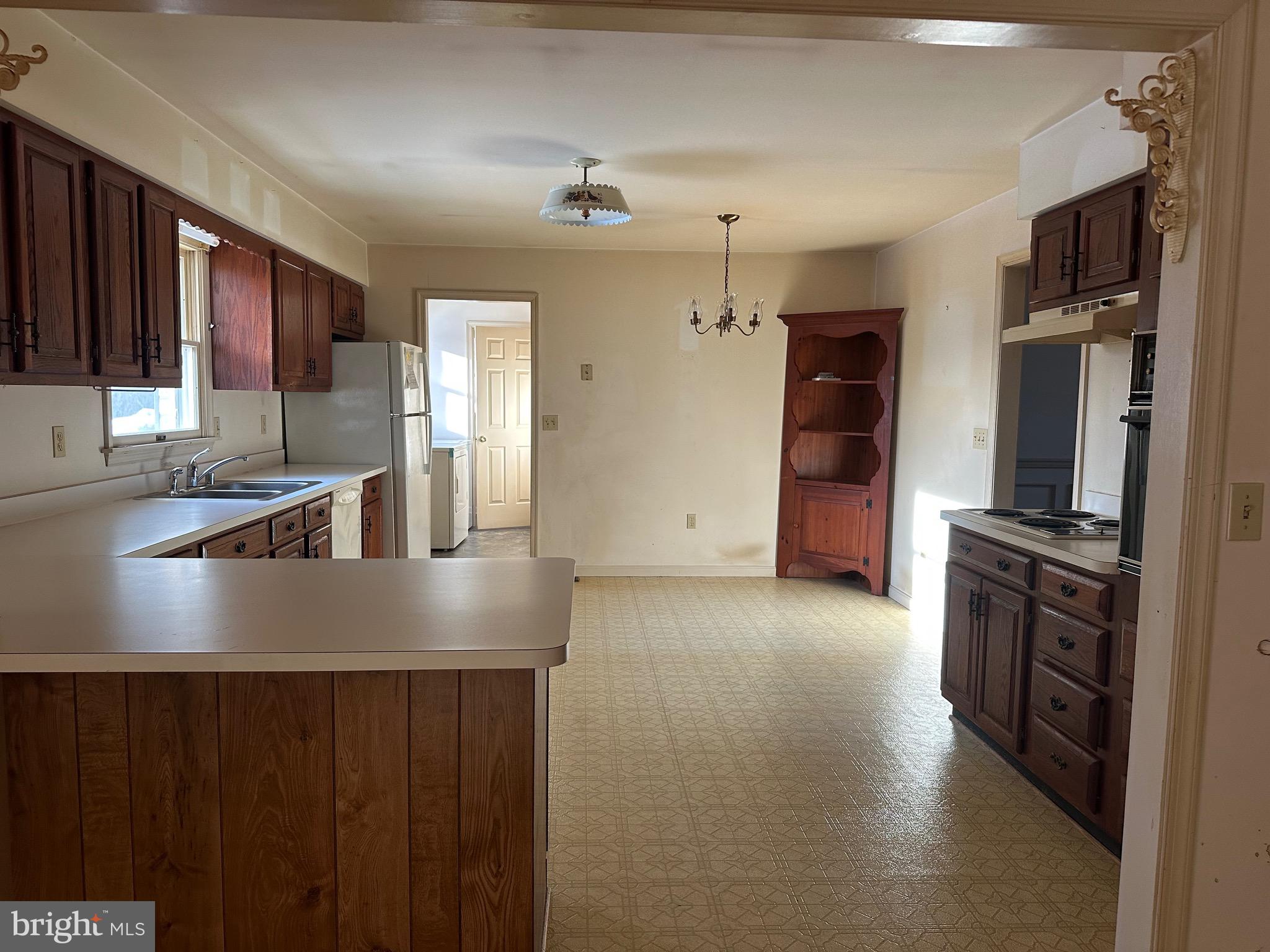 COLLEGE HEIGHTS - Residential