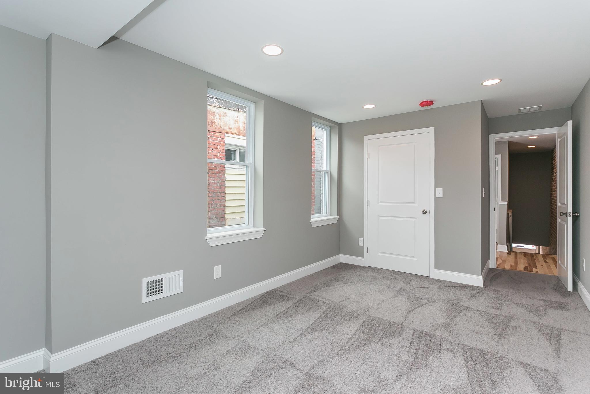 HIGHLANDTOWN - Residential