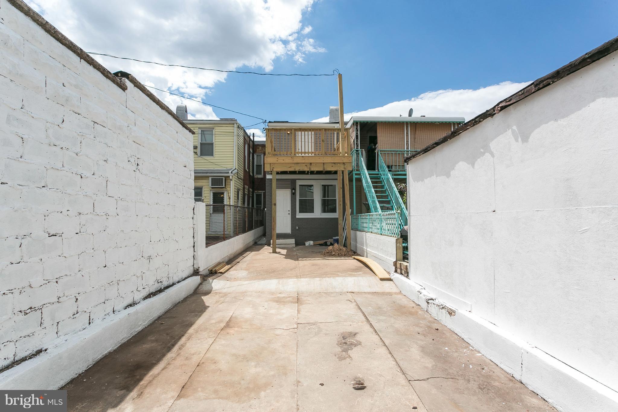 HIGHLANDTOWN - Residential
