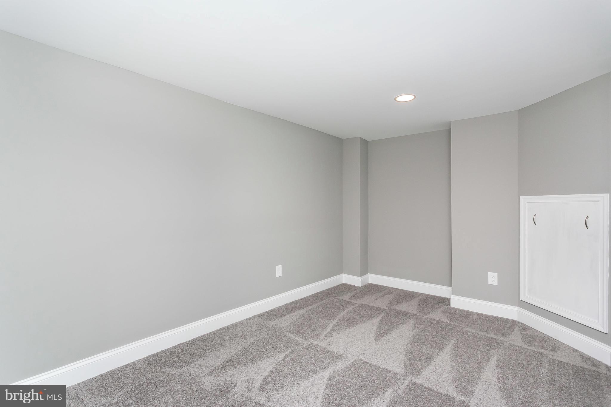 HIGHLANDTOWN - Residential