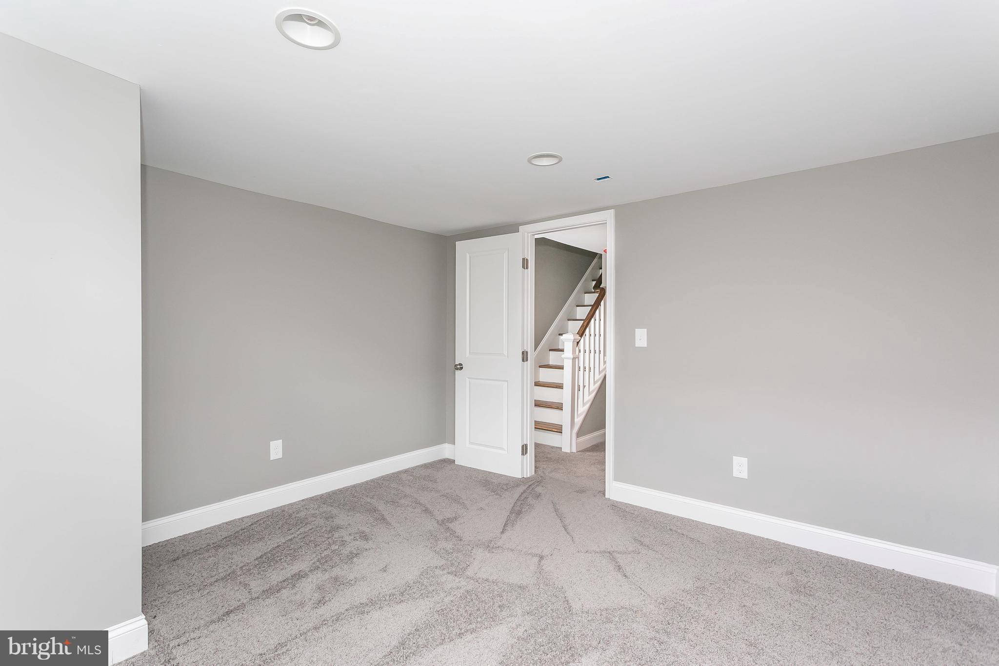 HIGHLANDTOWN - Residential