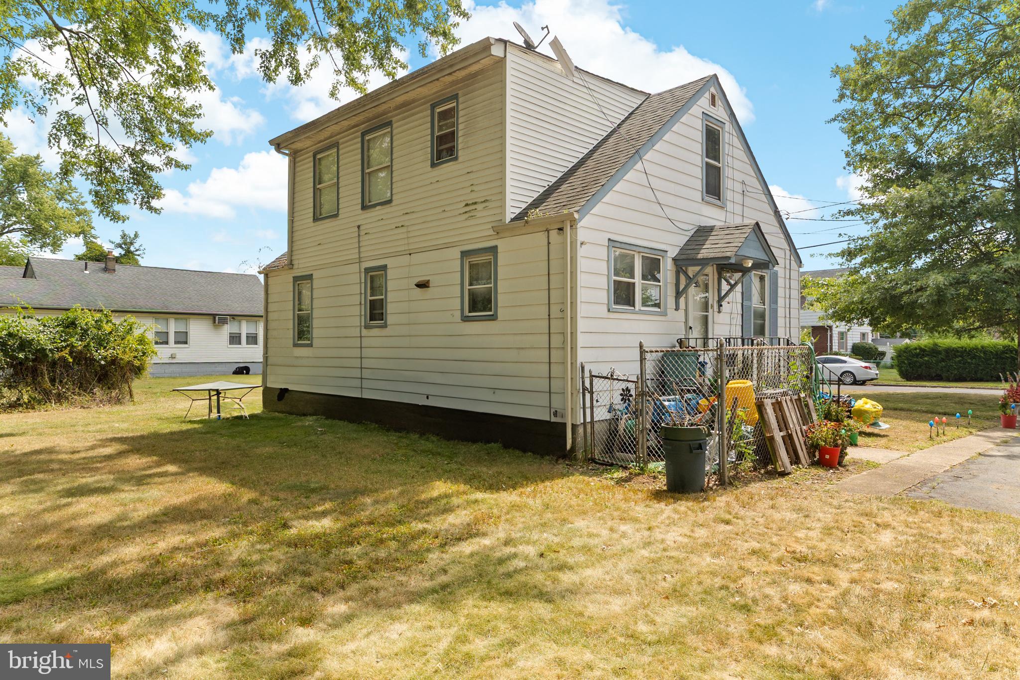 186 UPLAND AVENUE