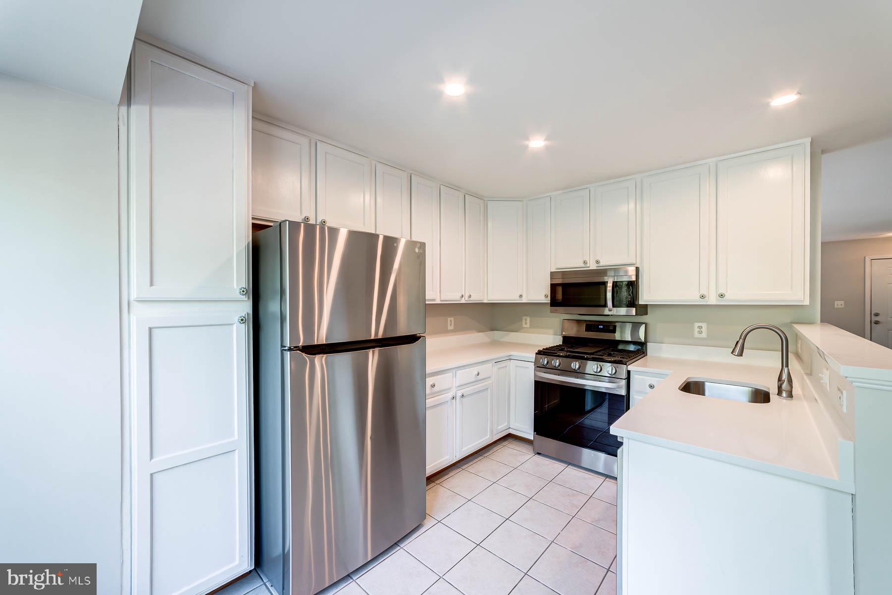 LAKECREST - Residential