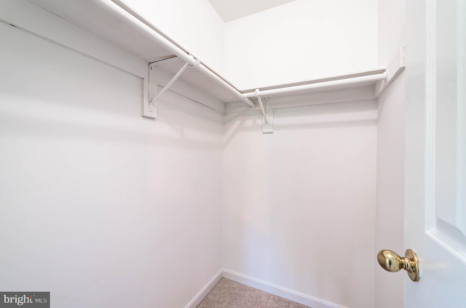 LAKECREST - Residential