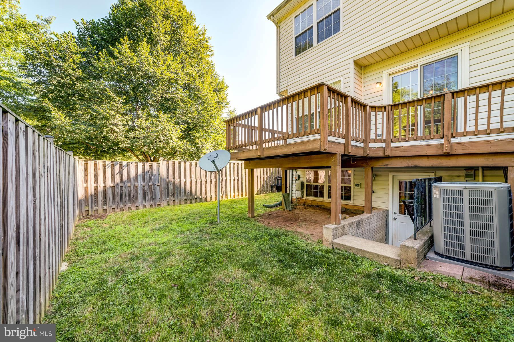 LAKECREST - Residential