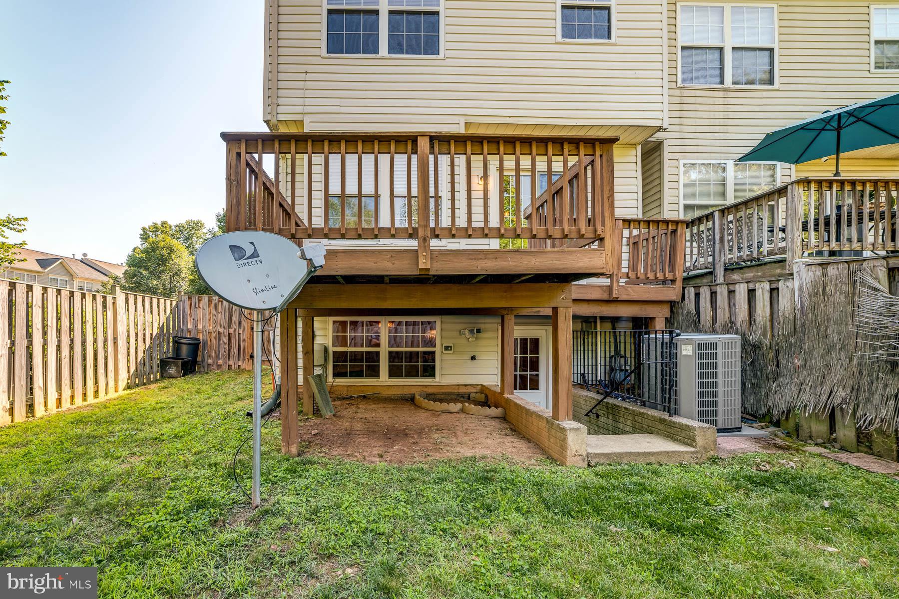 LAKECREST - Residential