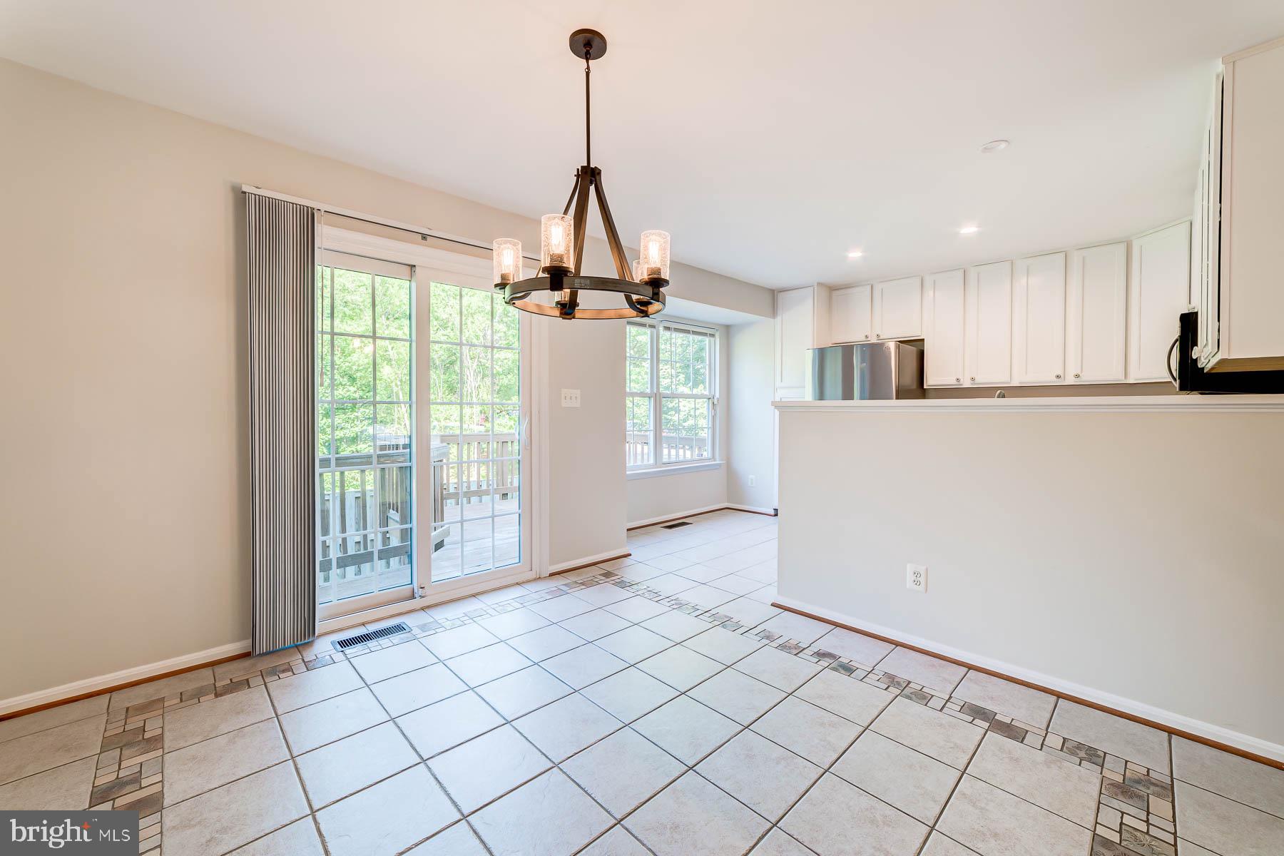 LAKECREST - Residential